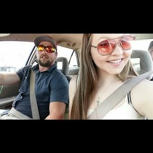 Meet your Posher, Kara